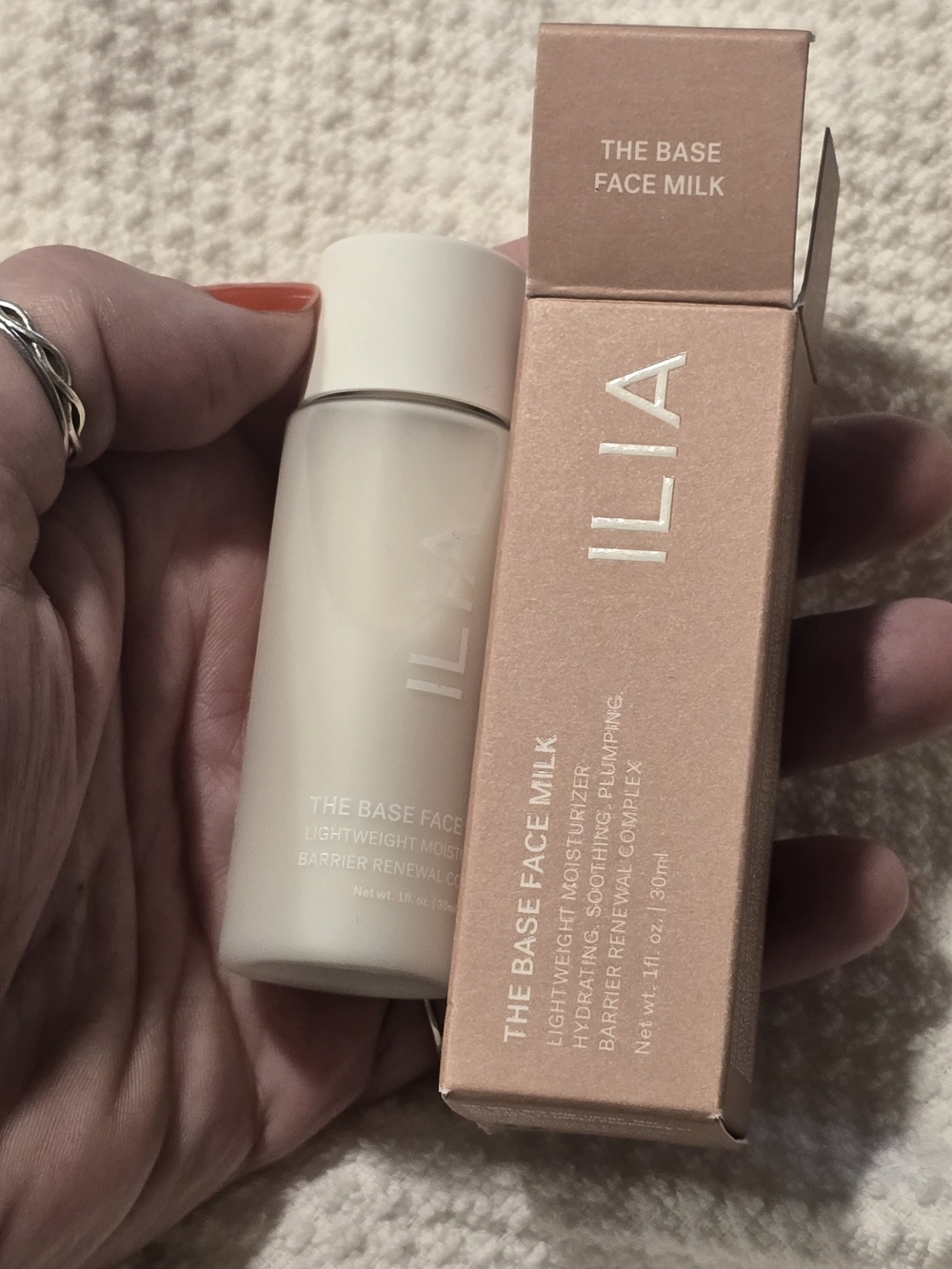 ILIA The Base Face Milk Moisturizer - 30ml NEW - Picture 2 of 6